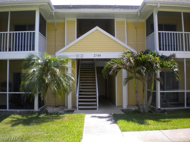 2740 Fountain View Cir. #202, Naples, FL