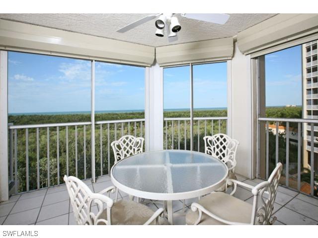 6585 Nicholas Blvd. #605, Naples, FL 34108