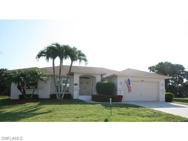 569 Nassau Rd., Marco Island, FL 34145