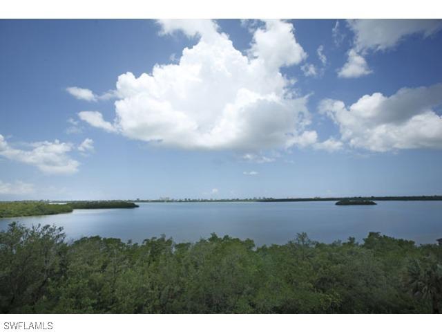 337 Vintage Bay Dr. #24, Marco Island, FL