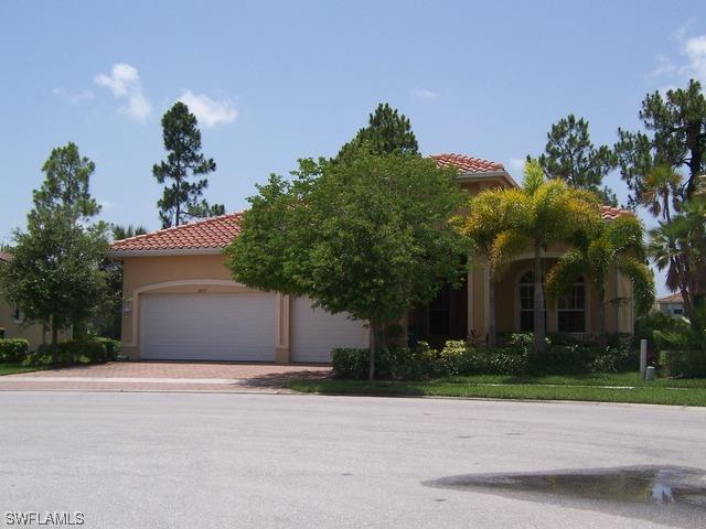 2209 Vardin Pl., Naples, FL 34120