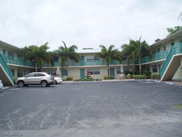 975 9th Ave. #2, Naples, FL 34102