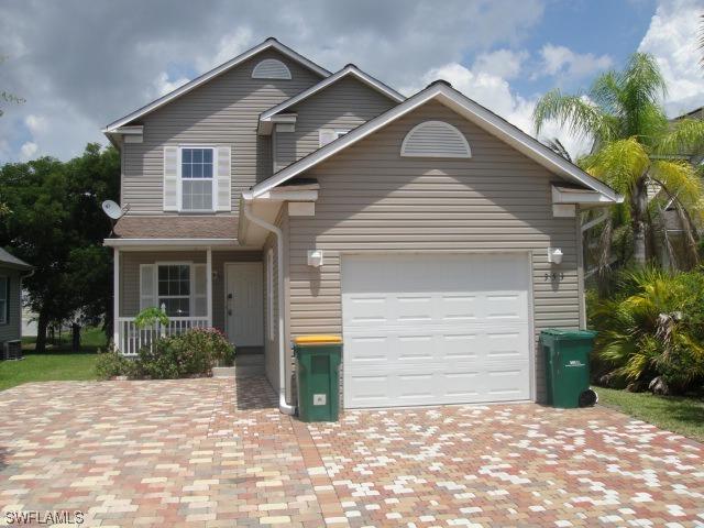 353 Leawood Cir., Naples, FL