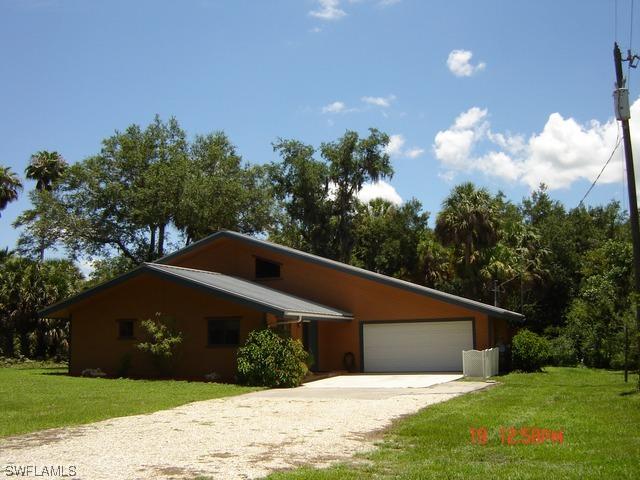 4613 Orange River Loop Rd., Fort Myers, FL 33905