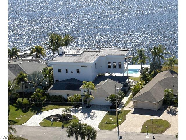 2302 SE 28th St., Cape Coral, FL 33904