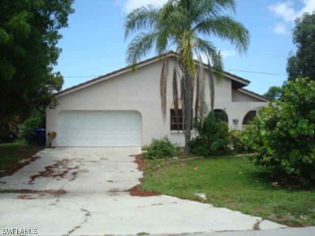 27419 Pelican Ridge Cir., Bonita Springs, FL 34135