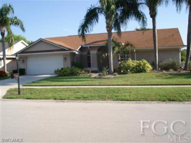 10440 Regent Cir., Naples, FL 34109