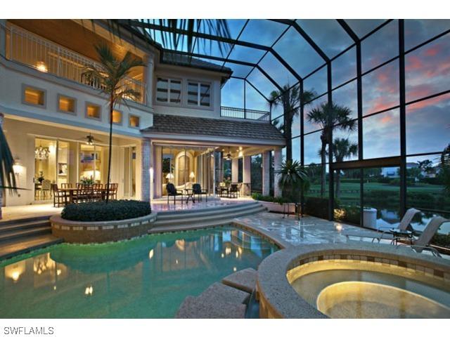 717 Jamestown Ln., Naples, FL