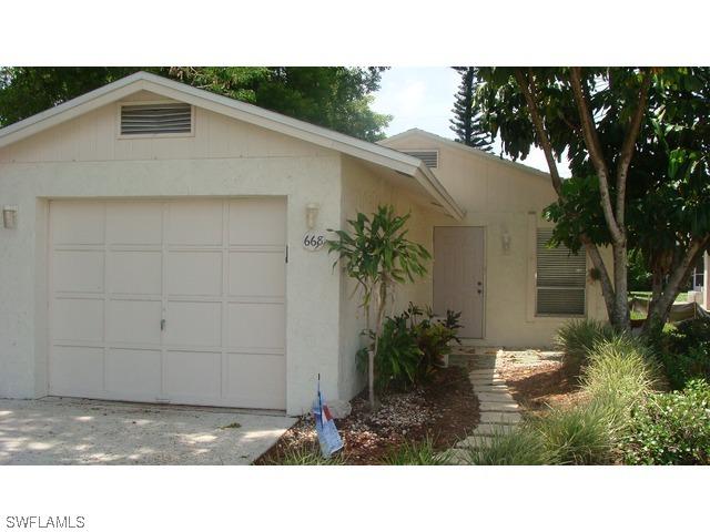 668 106th Ave., Naples, FL 34108