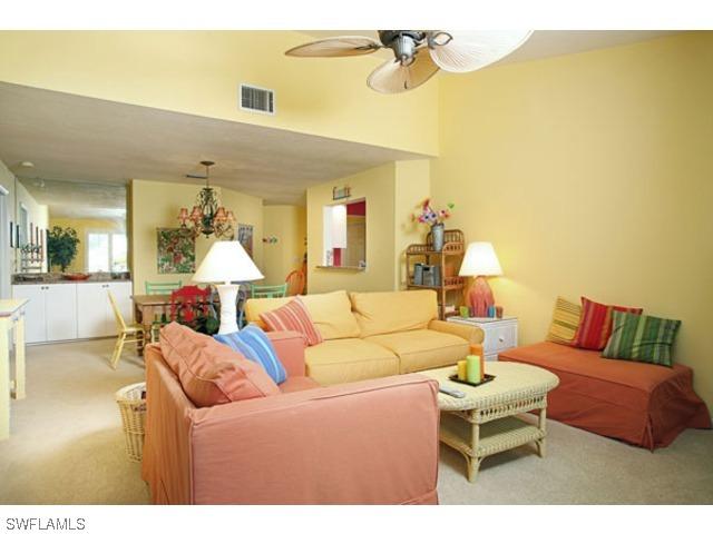 609 Courtside Dr., Naples, FL