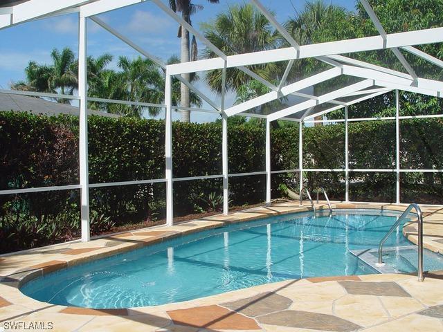 842 Roseate Dr., Naples, FL 34104