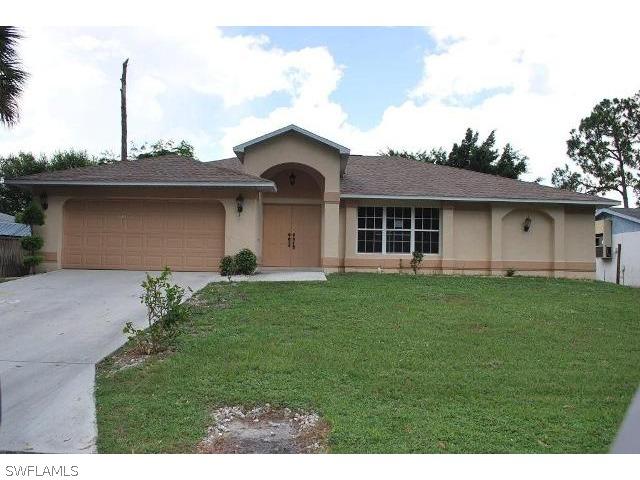 27131 Edgewood St., Bonita Springs, FL 34135