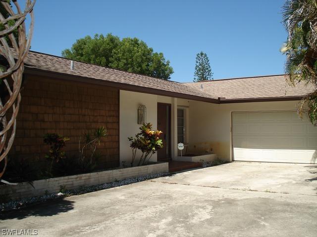 4920 Molokai Dr., Naples, FL 34112