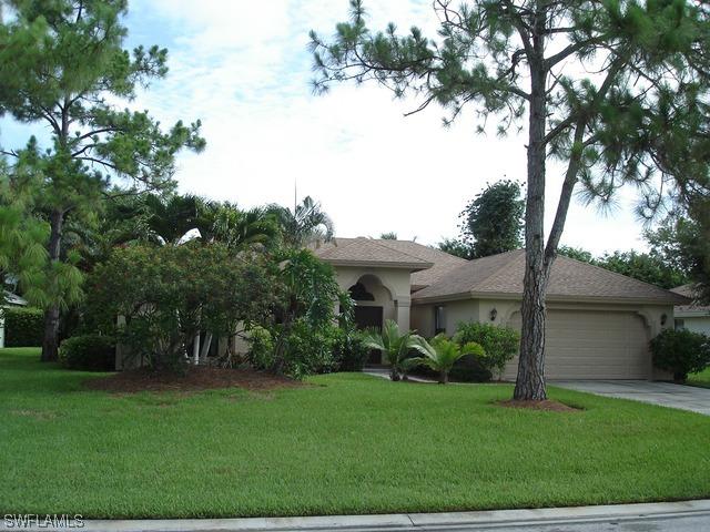 285 Sawgrass Ct., Naples, FL 34110