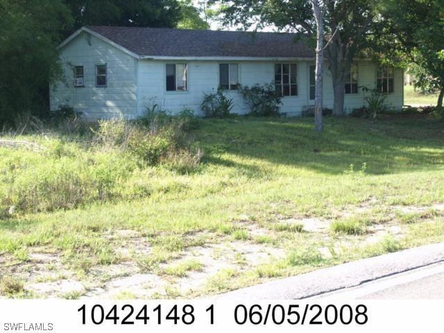 789 Bell Blvd., Lehigh Acres, FL 33974