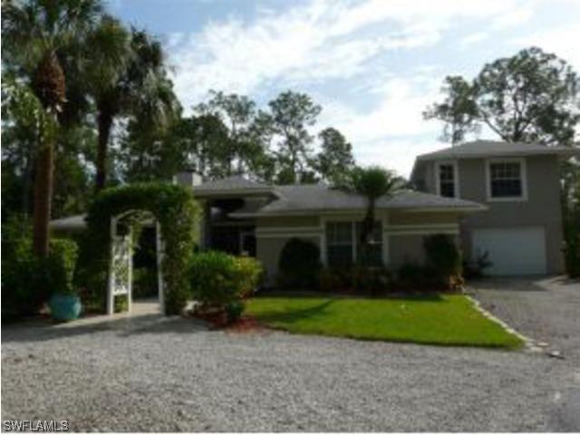 150 Logan Blvd., Naples, FL 34119