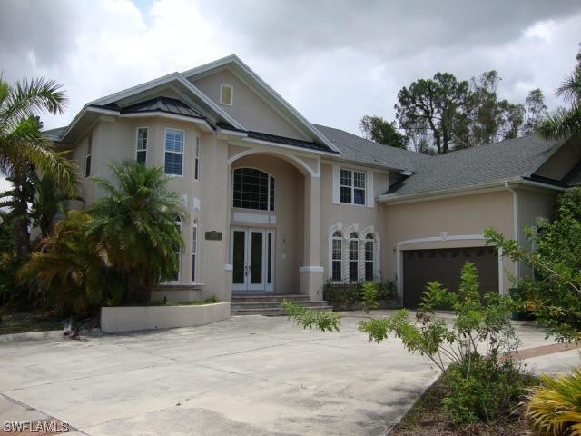 2290 Oakes Blvd., Naples, FL