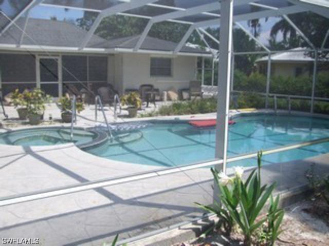 436 Putter Point Ct., Naples, FL 34103