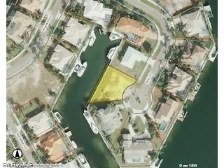 787 Hull Ct., Marco Island, FL