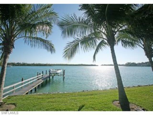 620 Admiralty Parade, Naples, FL