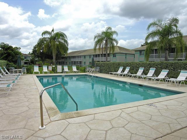 192 Furse Lakes Cir. #8, Naples, FL