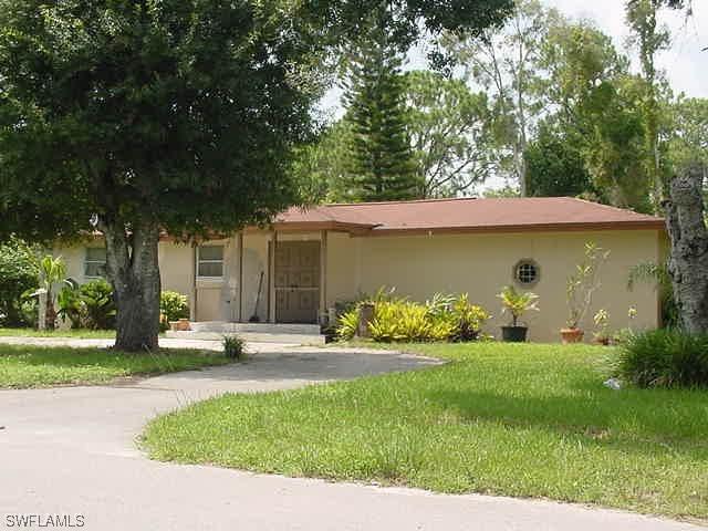 5259 Maple Ln., Naples, FL