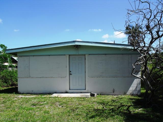 3555 Seagrape Ave., Naples, FL 34104