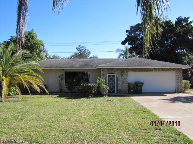 122 Palm River Blvd., Naples, FL 34110