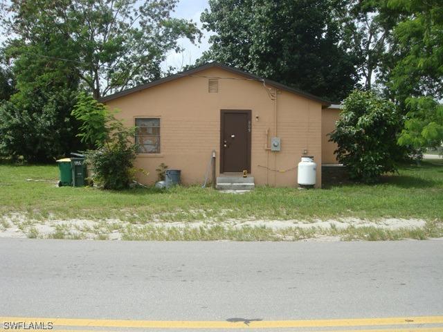 809 Roberts Ave., Immokalee, FL 34142