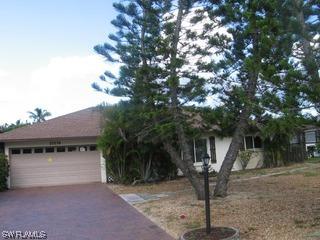 27276 Barbarosa St., Bonita Springs, FL 34135