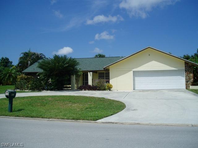 401 Cypress Way, Naples, FL 34110