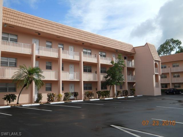 190 Turtle Lake Ct. #306, Naples, FL