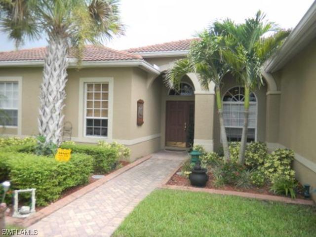 8482 Laurel Lakes Cove, Naples, FL 34119