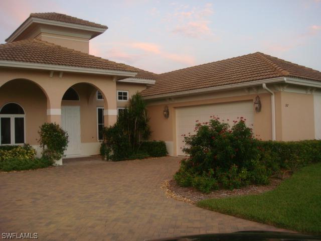 307 Saddlebrook Ln., Naples, FL 34110