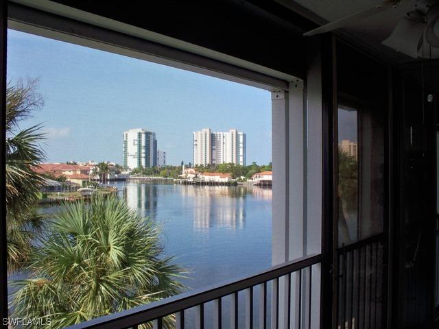 300 Park Shore Dr. #3D, Naples, FL