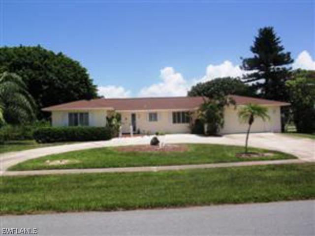 509 Echo Cir., Marco Island, FL 34145