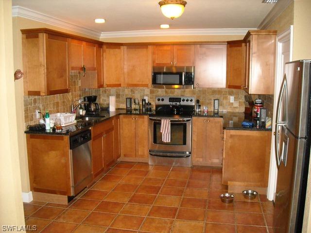 167 7th St., Naples, FL 34113