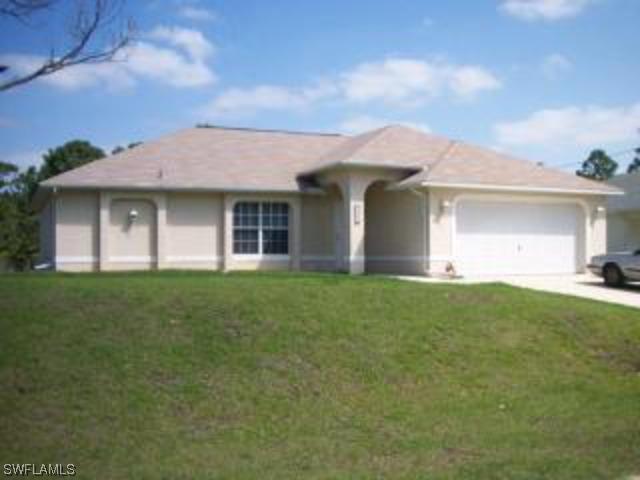 1063 Lilac St., Lehigh Acres, FL 33974