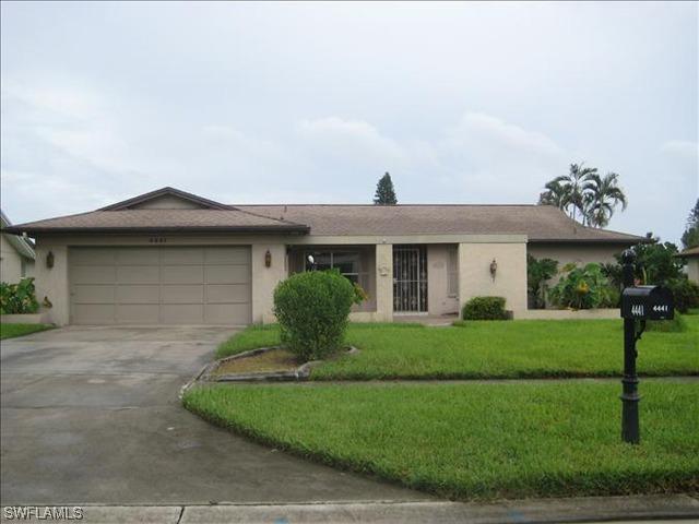 4441 Beechwood Lake Dr., Naples, FL