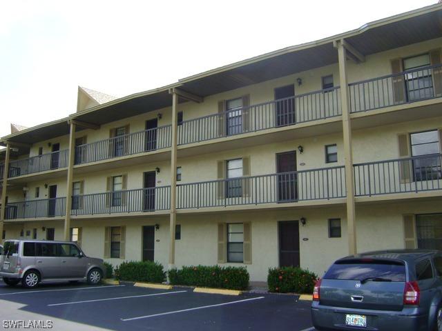 600 Neapolitan Way #246, Naples, FL 34103