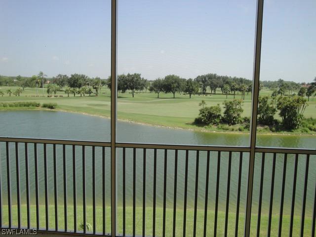 554 Avellino Isles Cir. #302, Naples, FL 34119