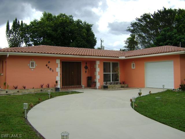 4401 20th Pl., Naples, FL 34116