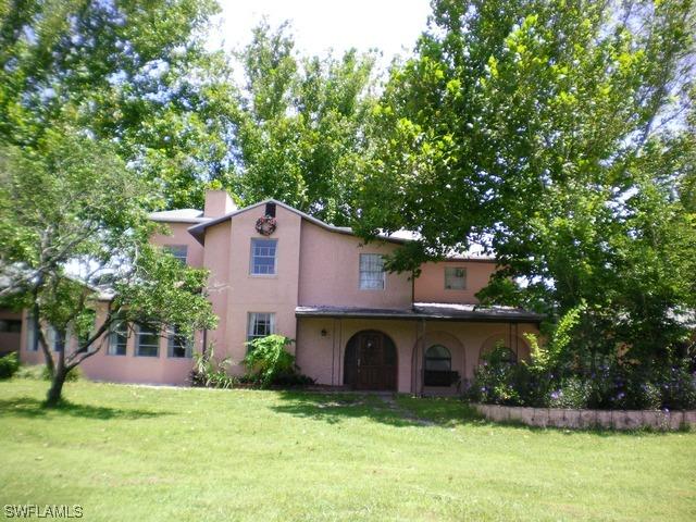 250 19th St., Naples, FL 34120