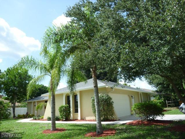 1737 Boxwood Ln., Naples, FL