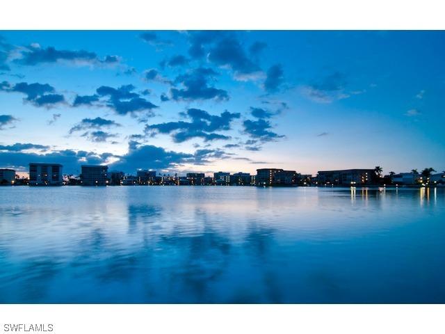 365 Windward Way, Naples, FL 34103