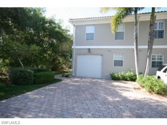 5758 Cove Cir. #26, Naples, FL