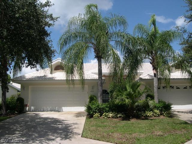 692 Wiggins Bay Dr. #4L, Naples, FL