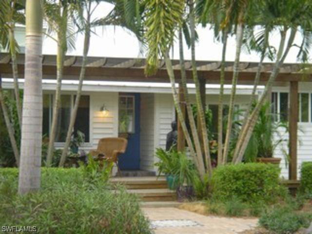 1389 Frank Whiteman Blvd., Naples, FL 34103