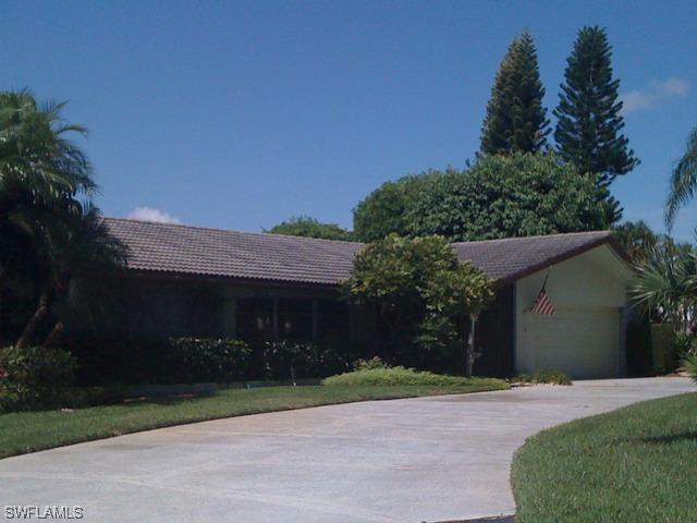 787 Fountainhead Ln., Naples, FL 34103