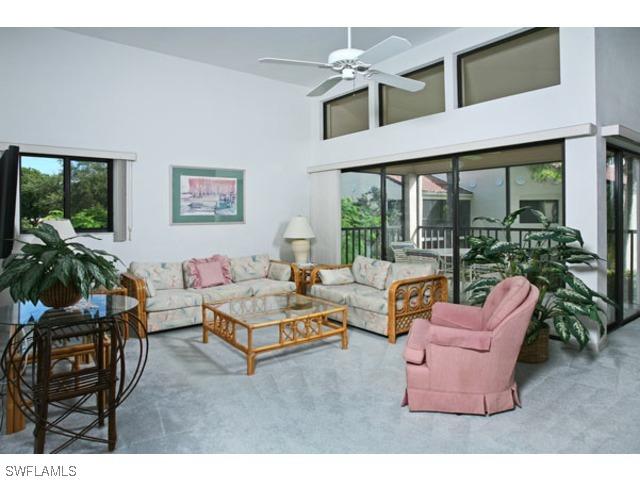 625 Beachwalk Cir. #204, Naples, FL